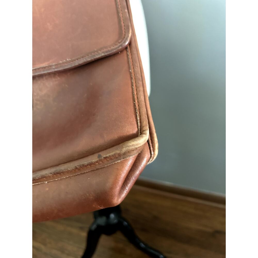 Vintage Coach Willis Leather Purse - Picture 3 of 12